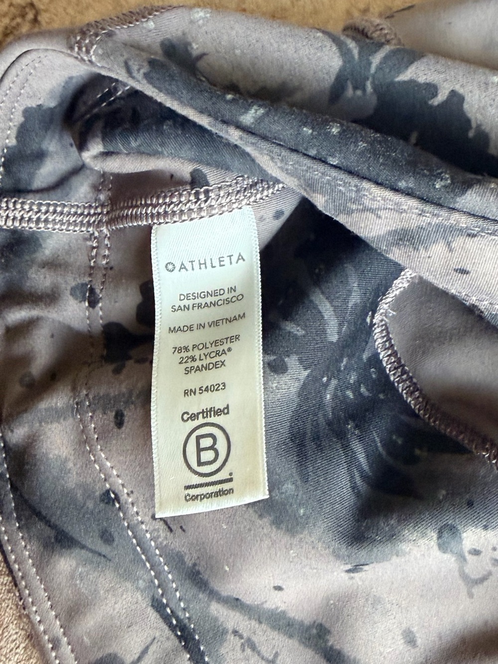 Athleta Rainer Reflective Tight - Picture 6 of 8